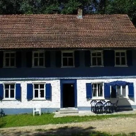 Blaue Haus In *